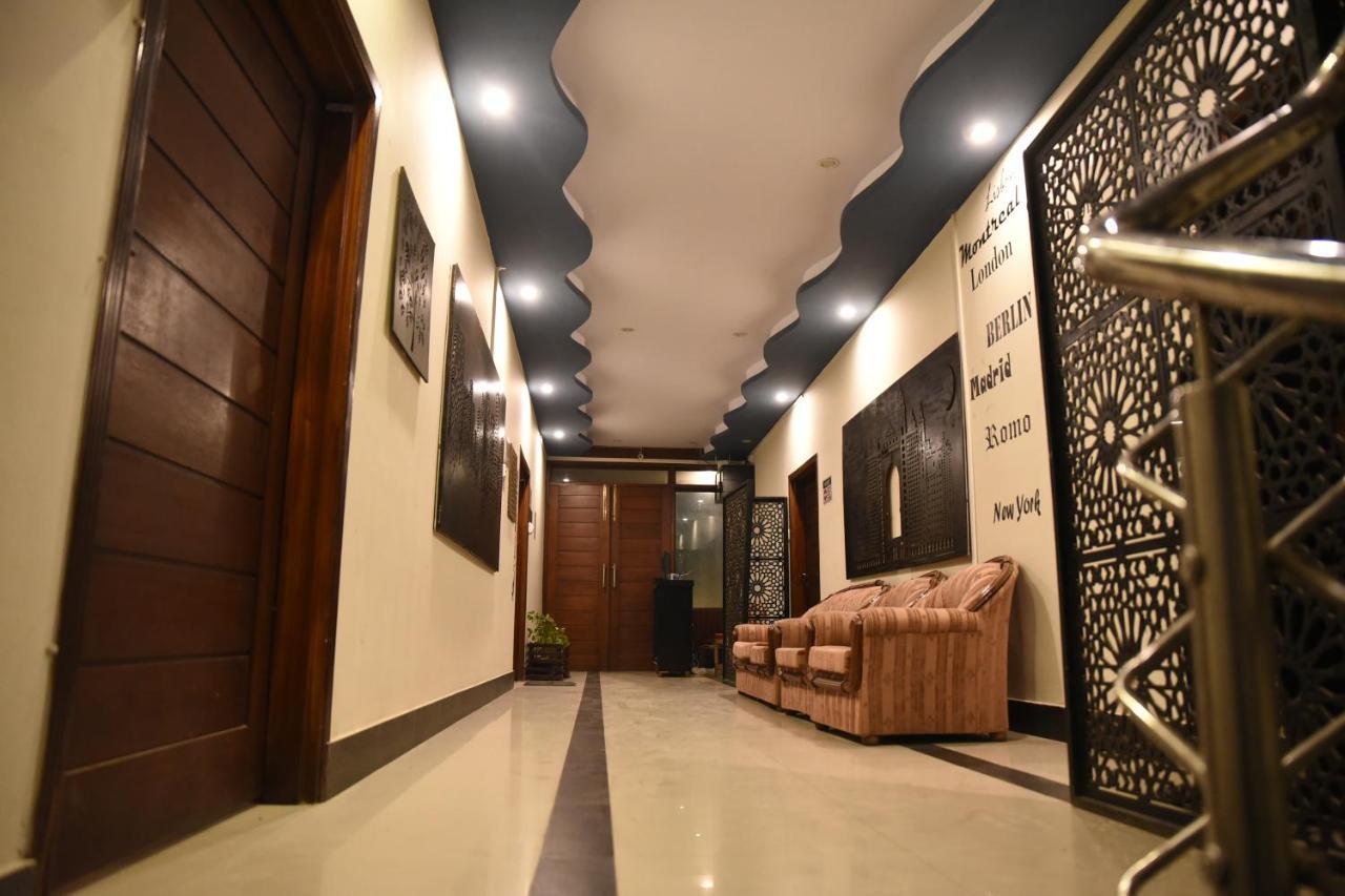 Republika Urban Apartamento Abbottabad Exterior foto